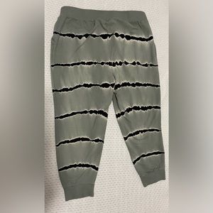 Torrid tie dye terry stripe classic fit active capri joggers